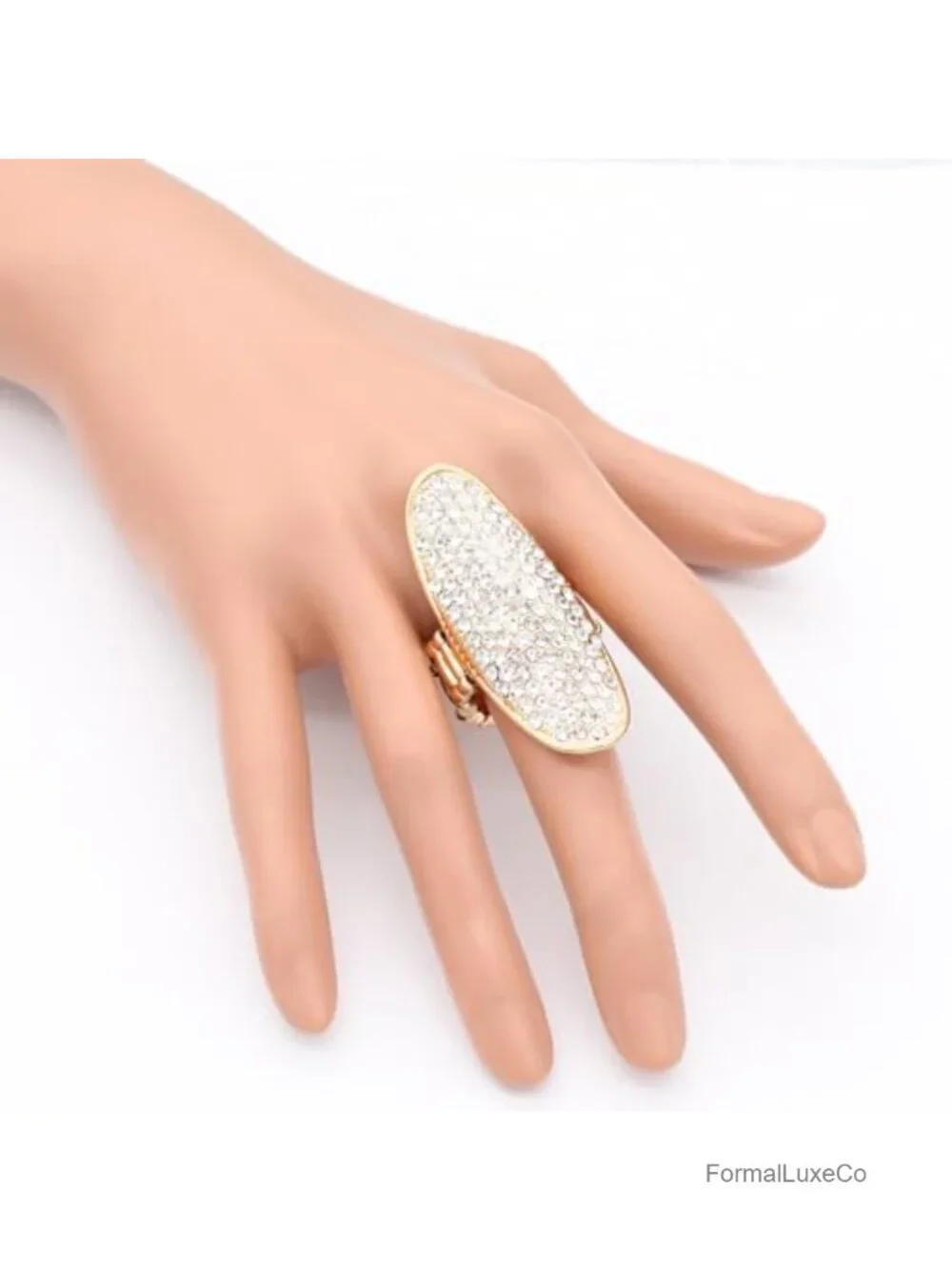 Lavencious Oval Ring Stretchable Band Women Size 9-12 Crystal